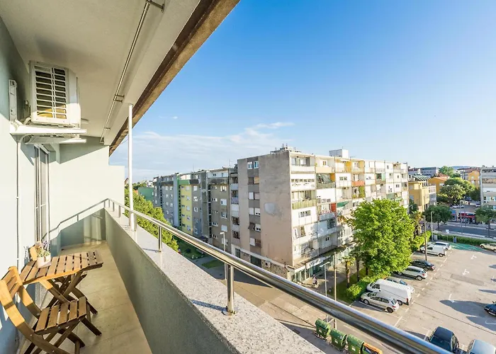 Lägenhet With Freeparking