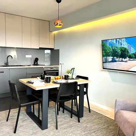 With Freeparking זאדאר